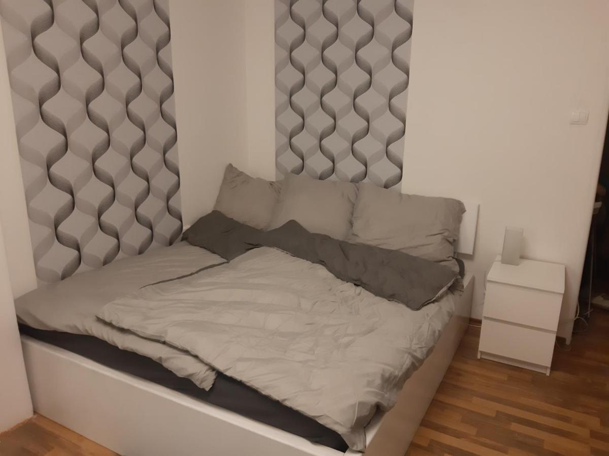 Prague Apartment In Most Near Golf Club, Aqua-Hipo-Autodrom In Most Exterior foto